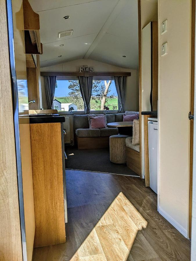 4 Berth Couples And Family Caravan In Beautiful Newquay Bay Resort エクステリア 写真